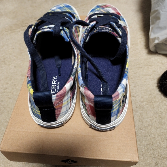 Sperry shoes - Picture 4 of 5